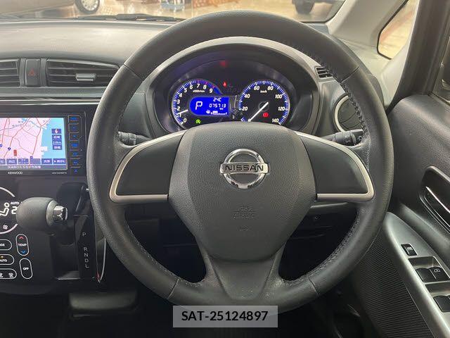 Nissan DAYZ 2013-08 6814640-13
