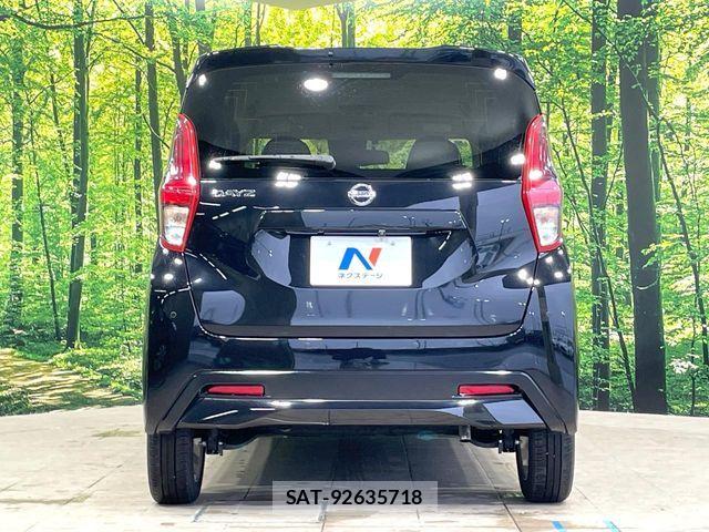 Nissan DAYZ 2022-03 6814614-14