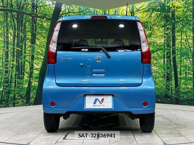 Nissan DAYZ 2015-01 6814637-14