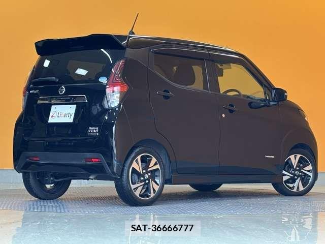 Nissan DAYZ 2021-05 6904082-11