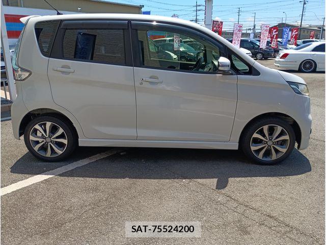Nissan DAYZ 2013-07 6904152-7