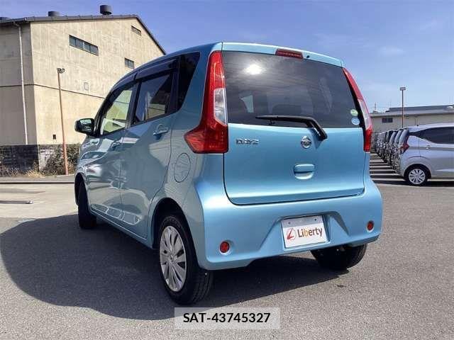Nissan DAYZ 2017-11 6904136-11