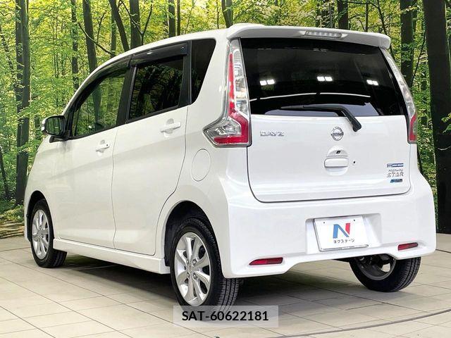 Nissan DAYZ 2016-01 6904117-17