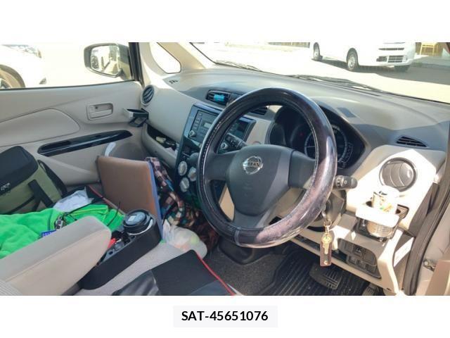 Nissan DAYZ 2015-06 6904164-13
