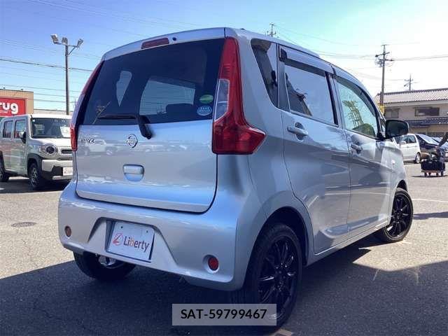 Nissan DAYZ 2018-03 6904124-4