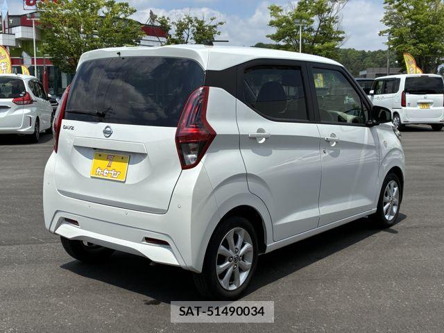 Nissan DAYZ 2022-04 6904108-10