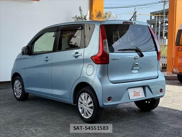 Nissan DAYZ 2017-06 6904147-12