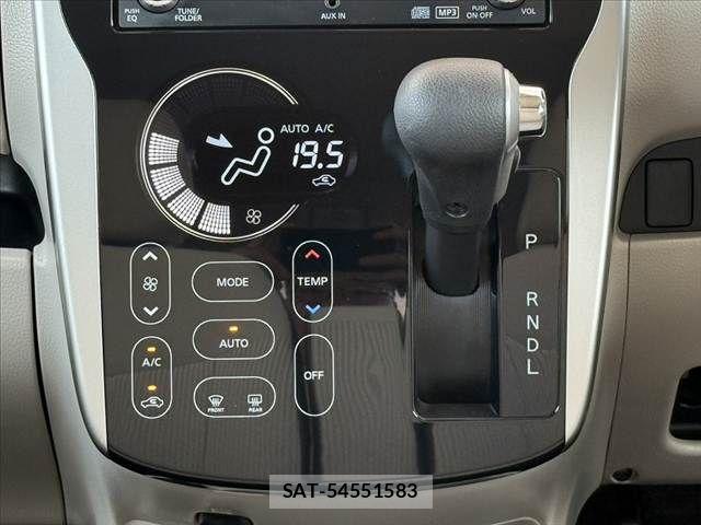 Nissan DAYZ 2017-06 6904147-25