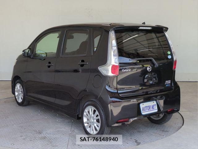 Nissan DAYZ 2015-01 6904155-18