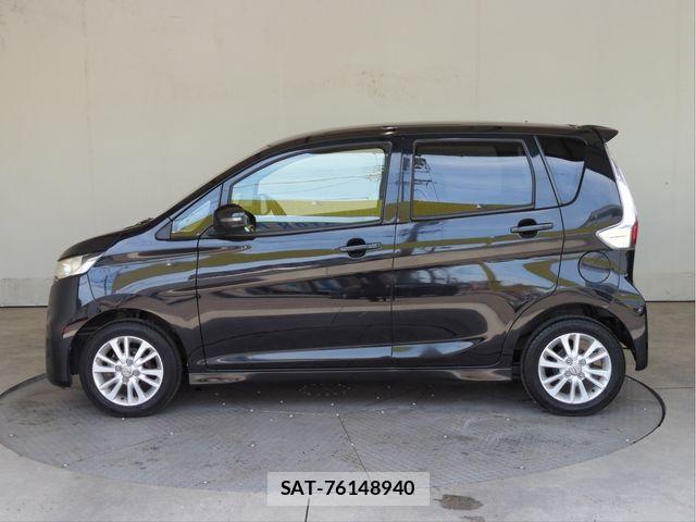 Nissan DAYZ 2015-01 6904155-19