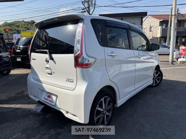 Nissan DAYZ 2016-08 6993072-15