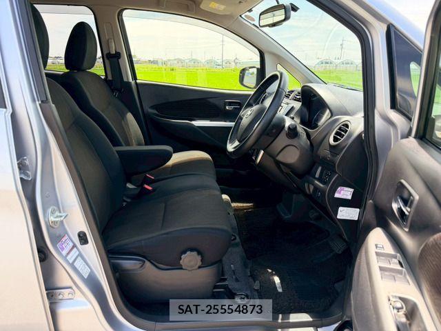 Nissan DAYZ 2015-03 7020330-11