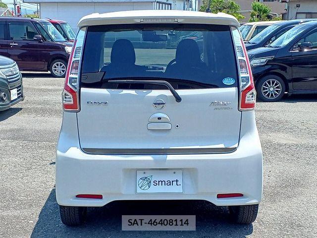 Nissan DAYZ 2017-10 7058207-7