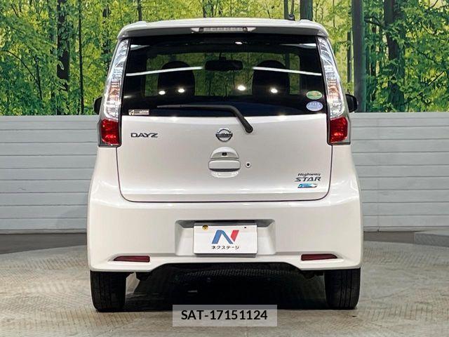 Nissan DAYZ 2014-02 7058209-15