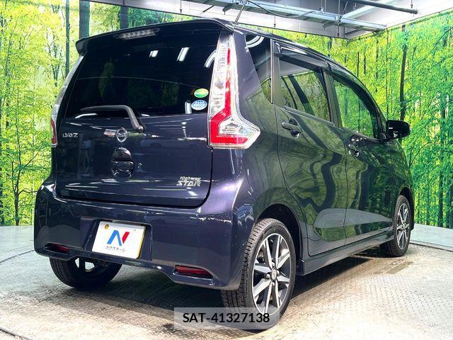 Nissan DAYZ 2017-05 7058205-16