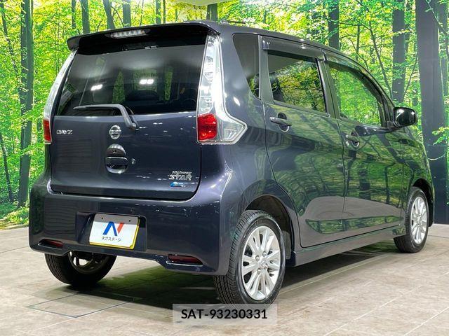 Nissan DAYZ 2013-12 7217166-16