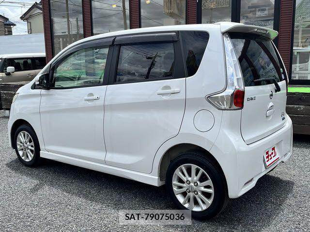 Nissan DAYZ 2013-11 7217164-8