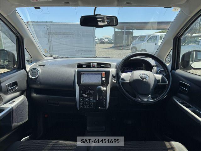 Nissan DAYZ 2013-07 7217152-15