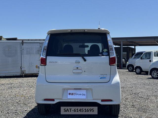 Nissan DAYZ 2013-07 7217152-6