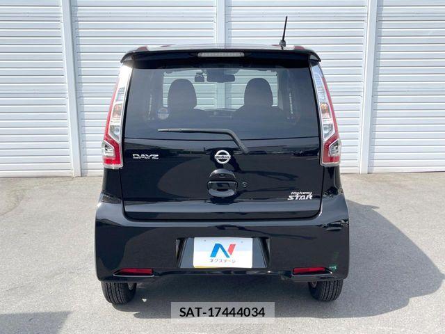 Nissan DAYZ 2018-02 7217218-15