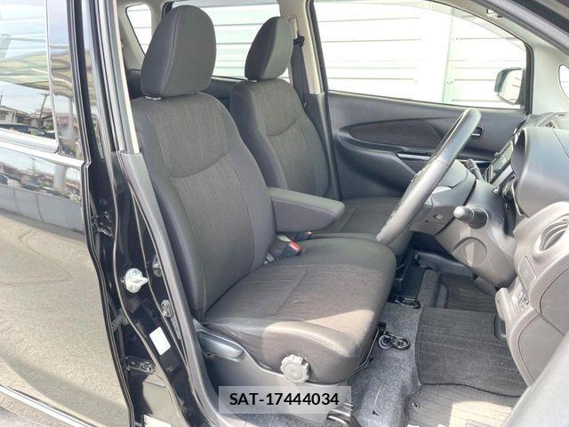 Nissan DAYZ 2018-02 7217218-7