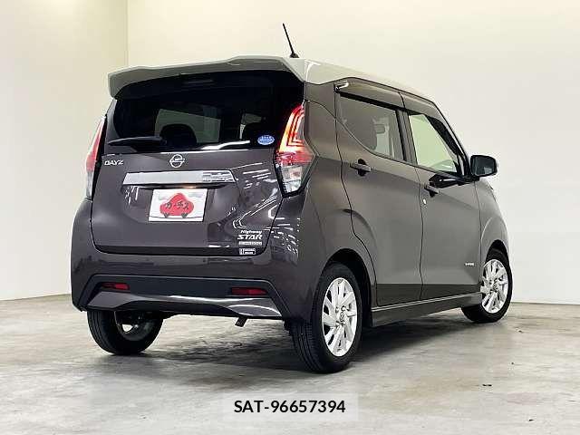Nissan DAYZ 2021-04 7217300-2