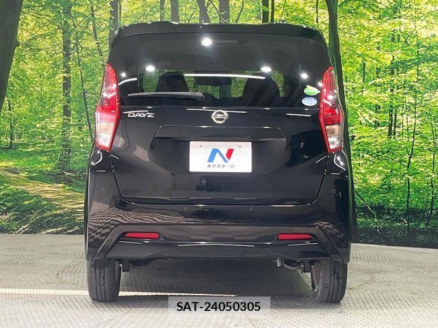 Nissan DAYZ 2021-04 7217298-15
