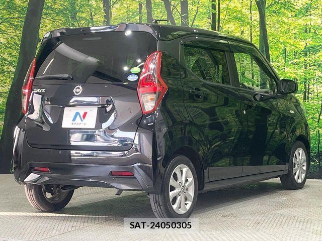 Nissan DAYZ 2021-04 7217298-17