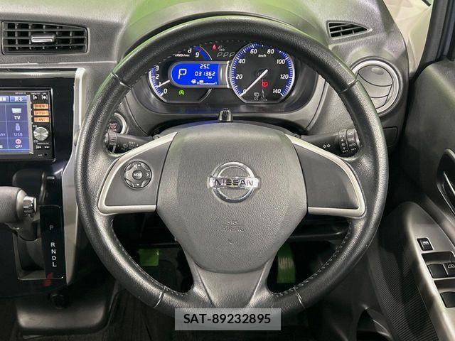 Nissan DAYZ 2013-12 7217165-10