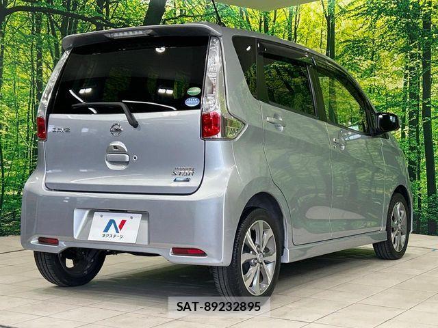 Nissan DAYZ 2013-12 7217165-16