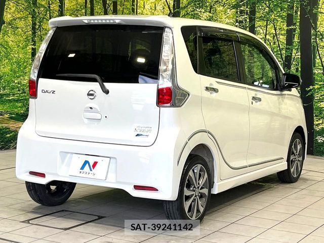 Nissan DAYZ 2013-08 7217160-16