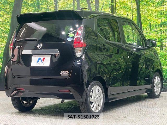 Nissan DAYZ 2019-06 7217231-17