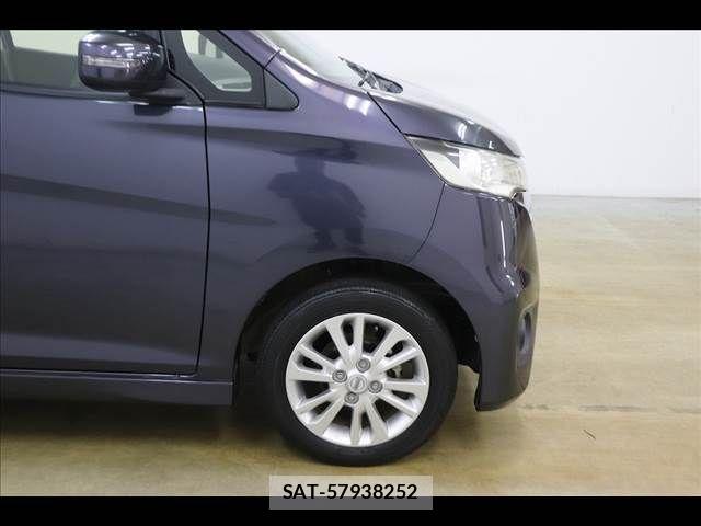 Nissan DAYZ 2014-01 7217167-19