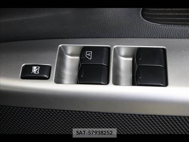 Nissan DAYZ 2014-01 7217167-7