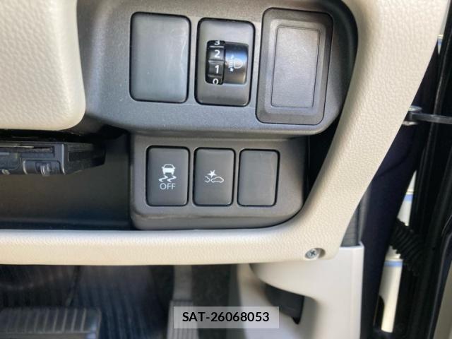Nissan DAYZ 2017-06 7217214-13