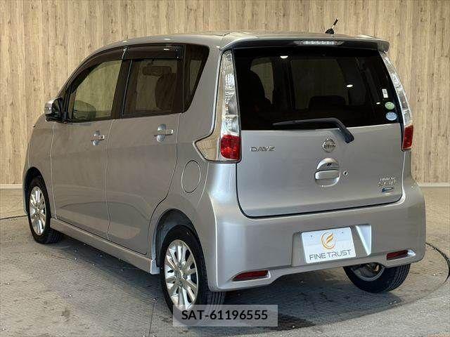 Nissan DAYZ 2013-08 7217162-18