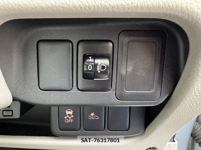 Nissan DAYZ 2015-05 7217186-27