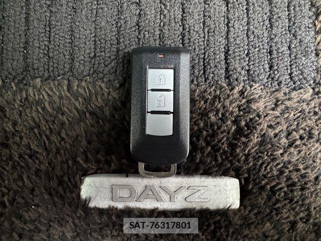 Nissan DAYZ 2015-05 7217186-29