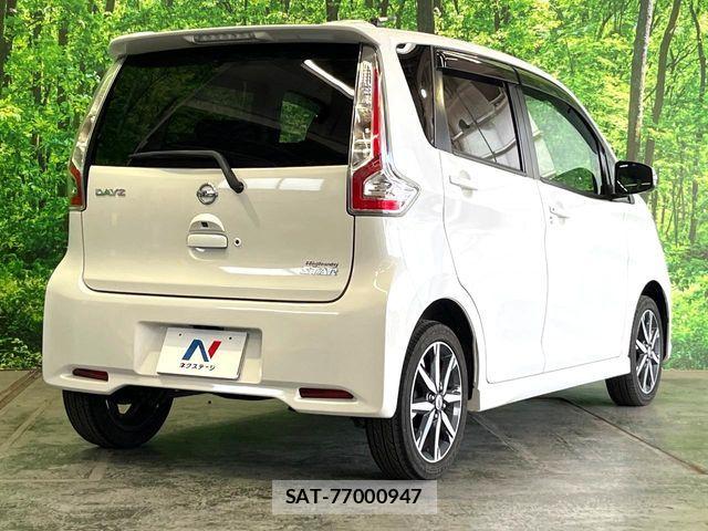 Nissan DAYZ 2017-01 7217212-16