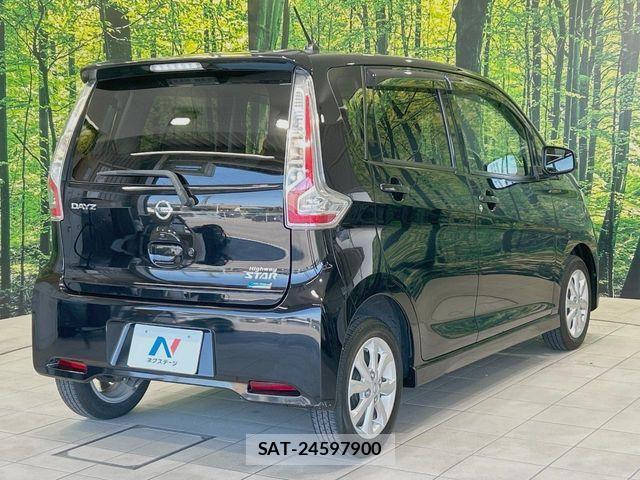 Nissan DAYZ 2016-07 7326618-17