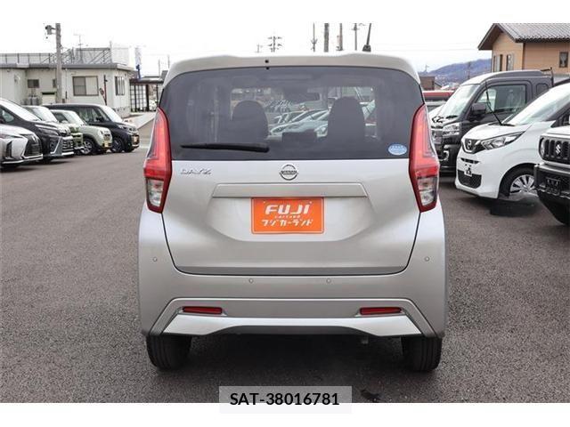 Nissan DAYZ 2021-12 7326609-12