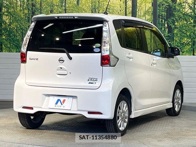Nissan DAYZ 2014-06 7326644-16