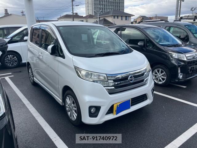 Nissan DAYZ 2013-12 7357511-1