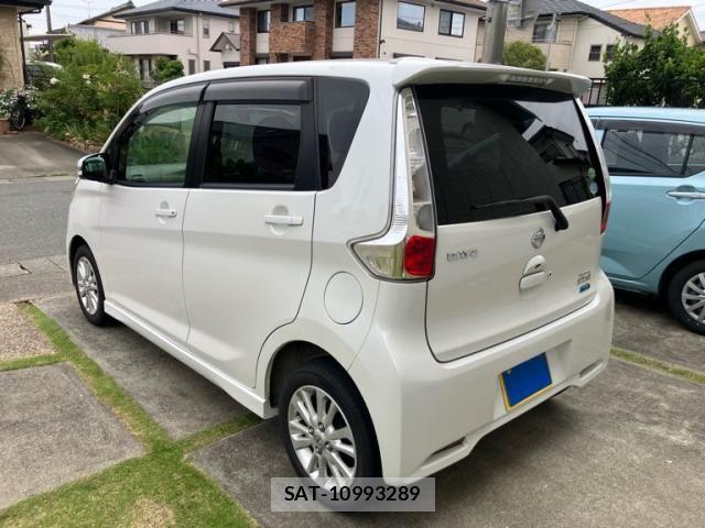 Nissan DAYZ 2013-12 7357509-3