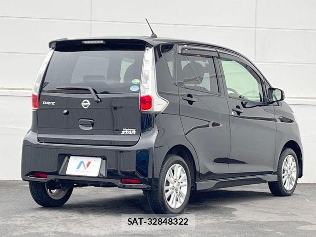 Nissan DAYZ 2014-01 7357502-16