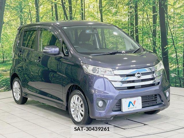 Nissan DAYZ 2014-01 7391864-15