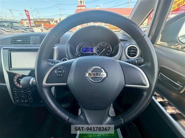 Nissan DAYZ 2013-08 7453894-3