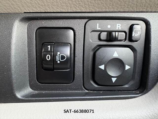 Nissan DAYZ 2016-01 7453904-6