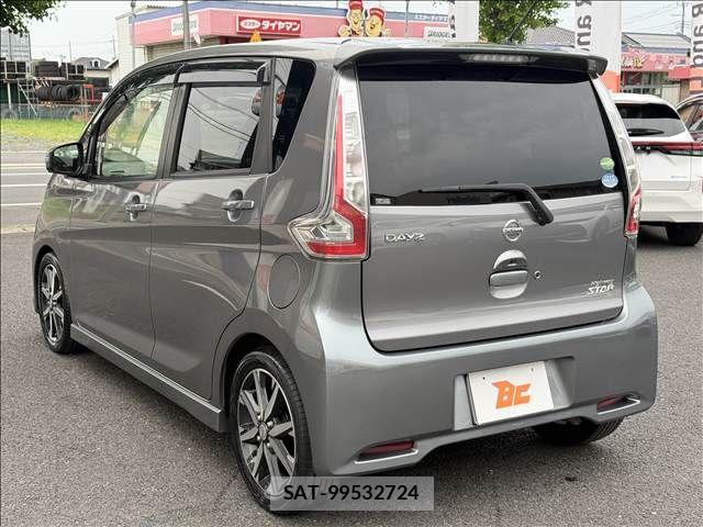 Nissan DAYZ 2017-03 7453901-7