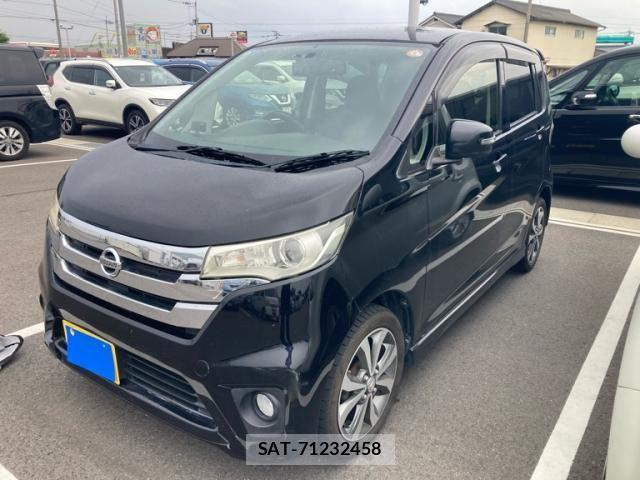 Nissan DAYZ 2013-07 7616127-0